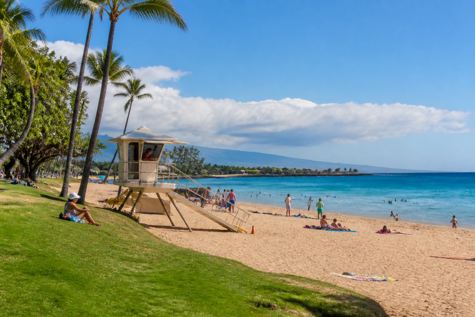 Kamaole Beach Park in Kihei, Maui with golden sand and turquoise water